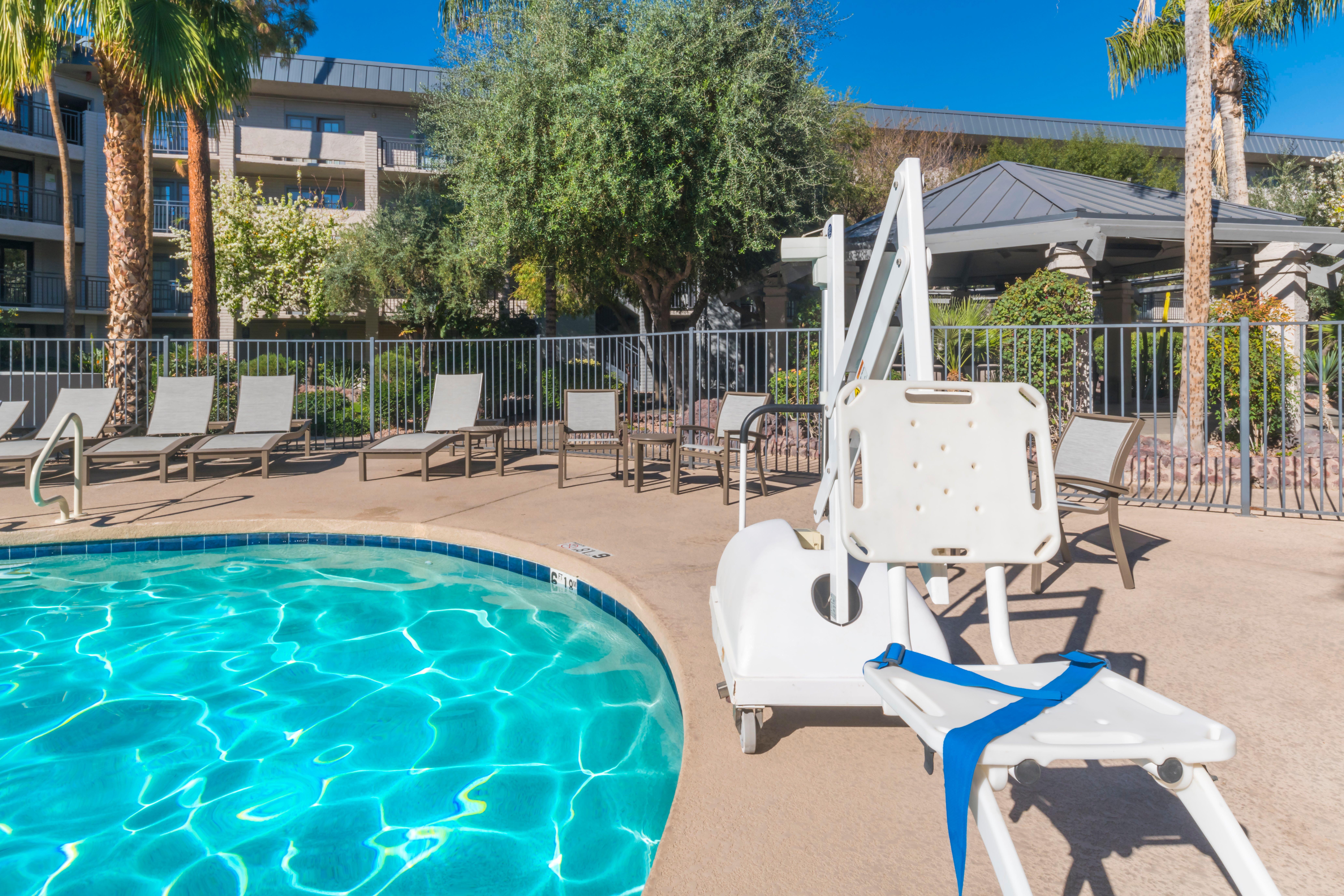 Holiday Inn And Suites Phoenix Airport North By Ihg Экстерьер фото