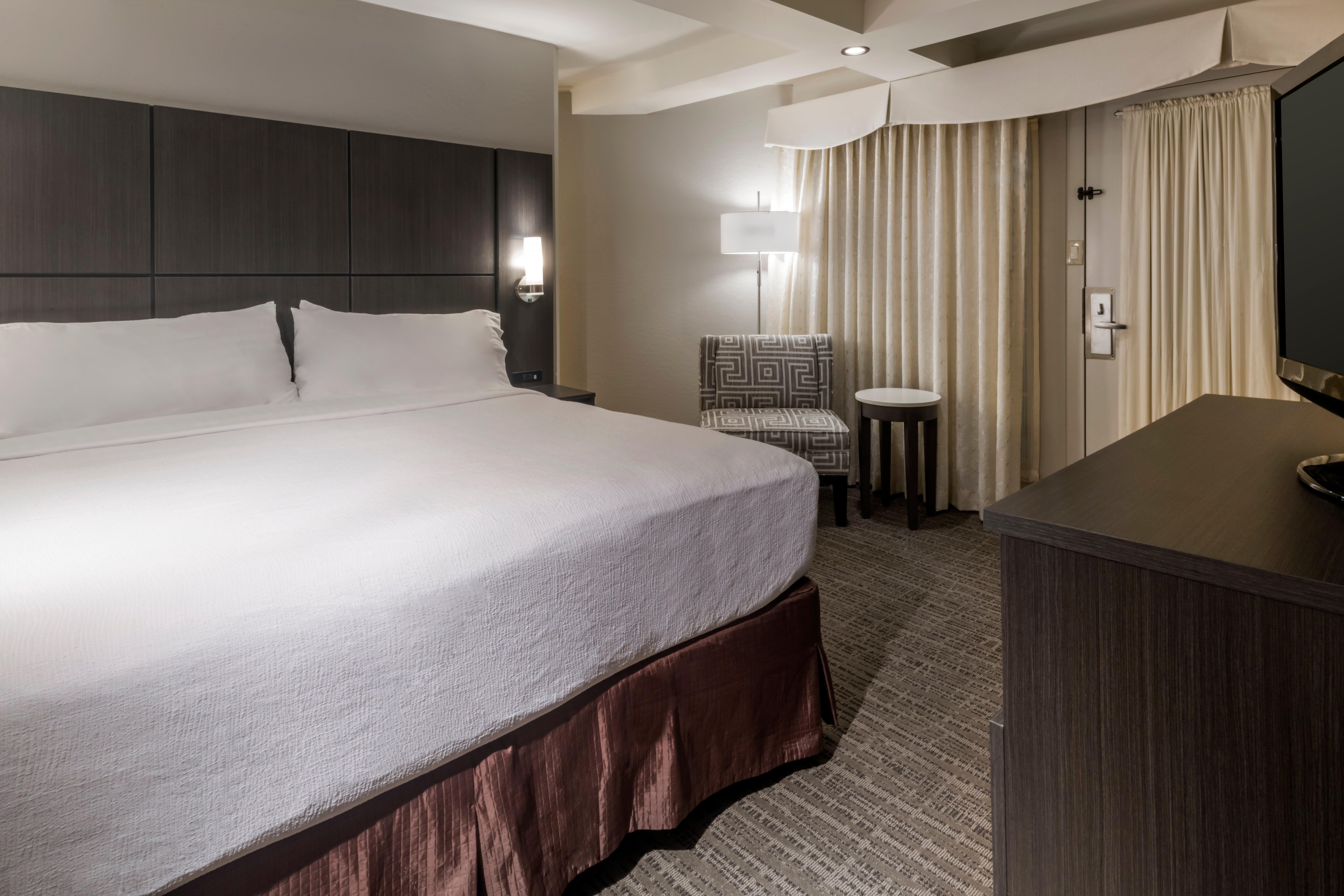 Holiday Inn And Suites Phoenix Airport North By Ihg Экстерьер фото