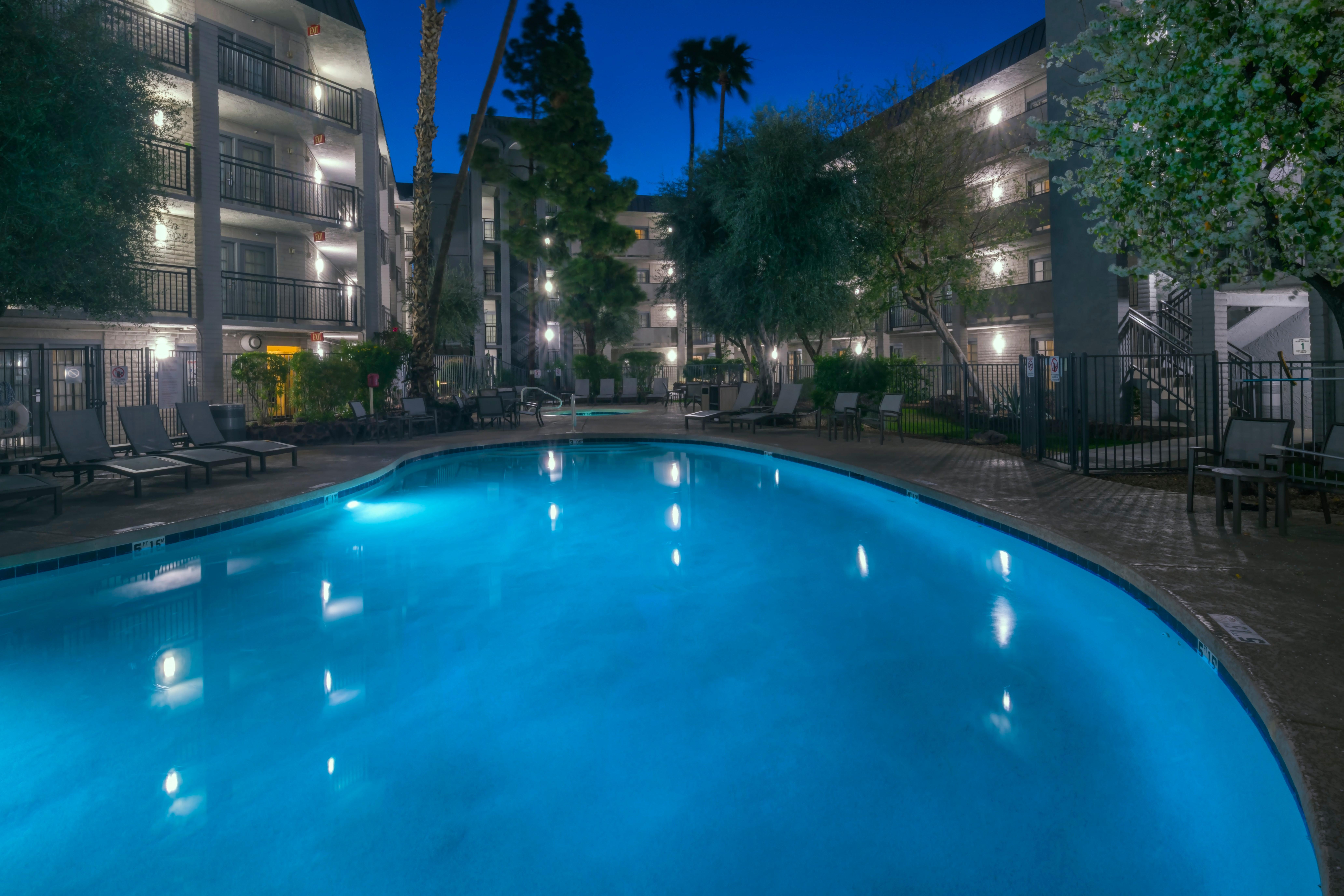 Holiday Inn And Suites Phoenix Airport North By Ihg Экстерьер фото