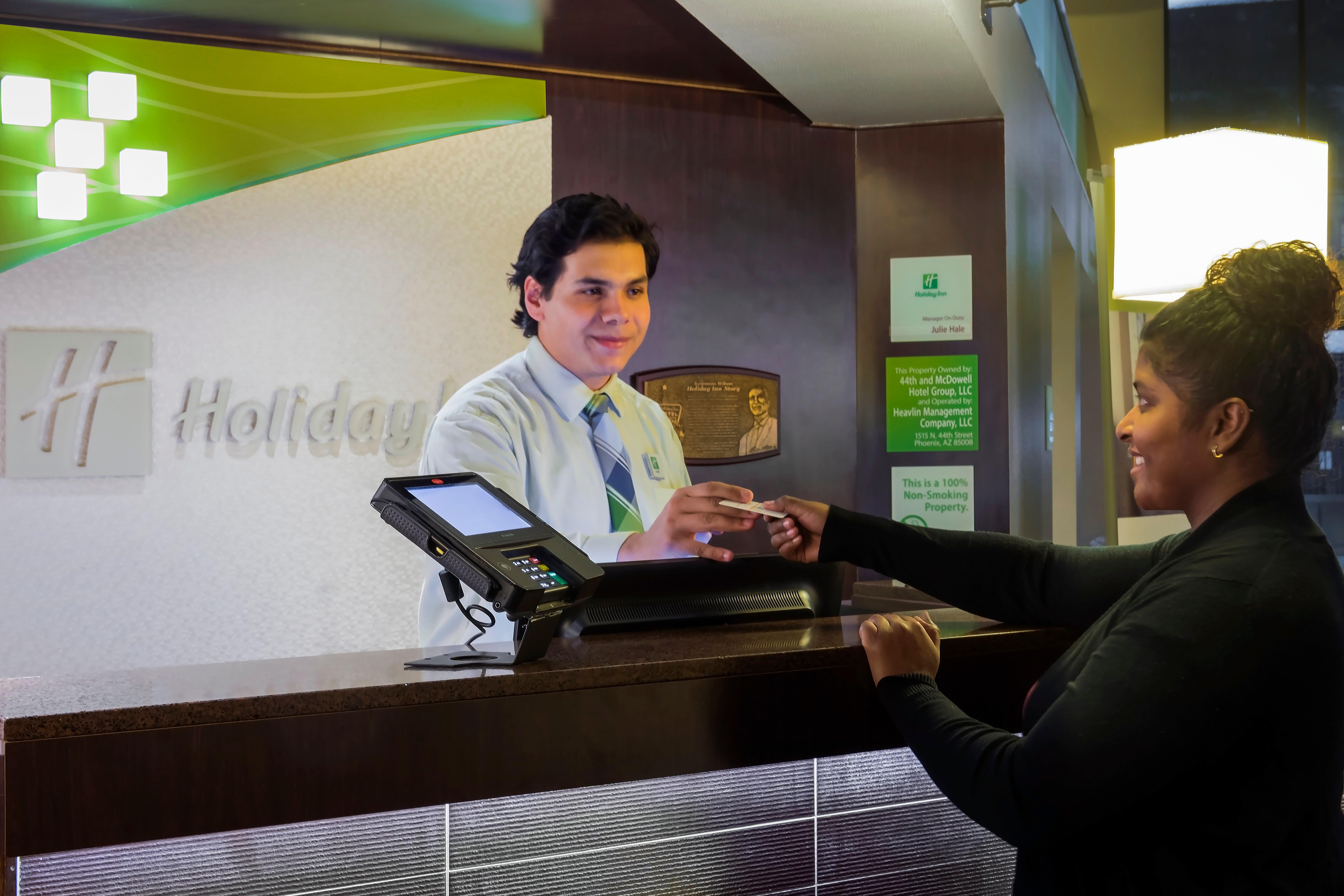 Holiday Inn And Suites Phoenix Airport North By Ihg Экстерьер фото
