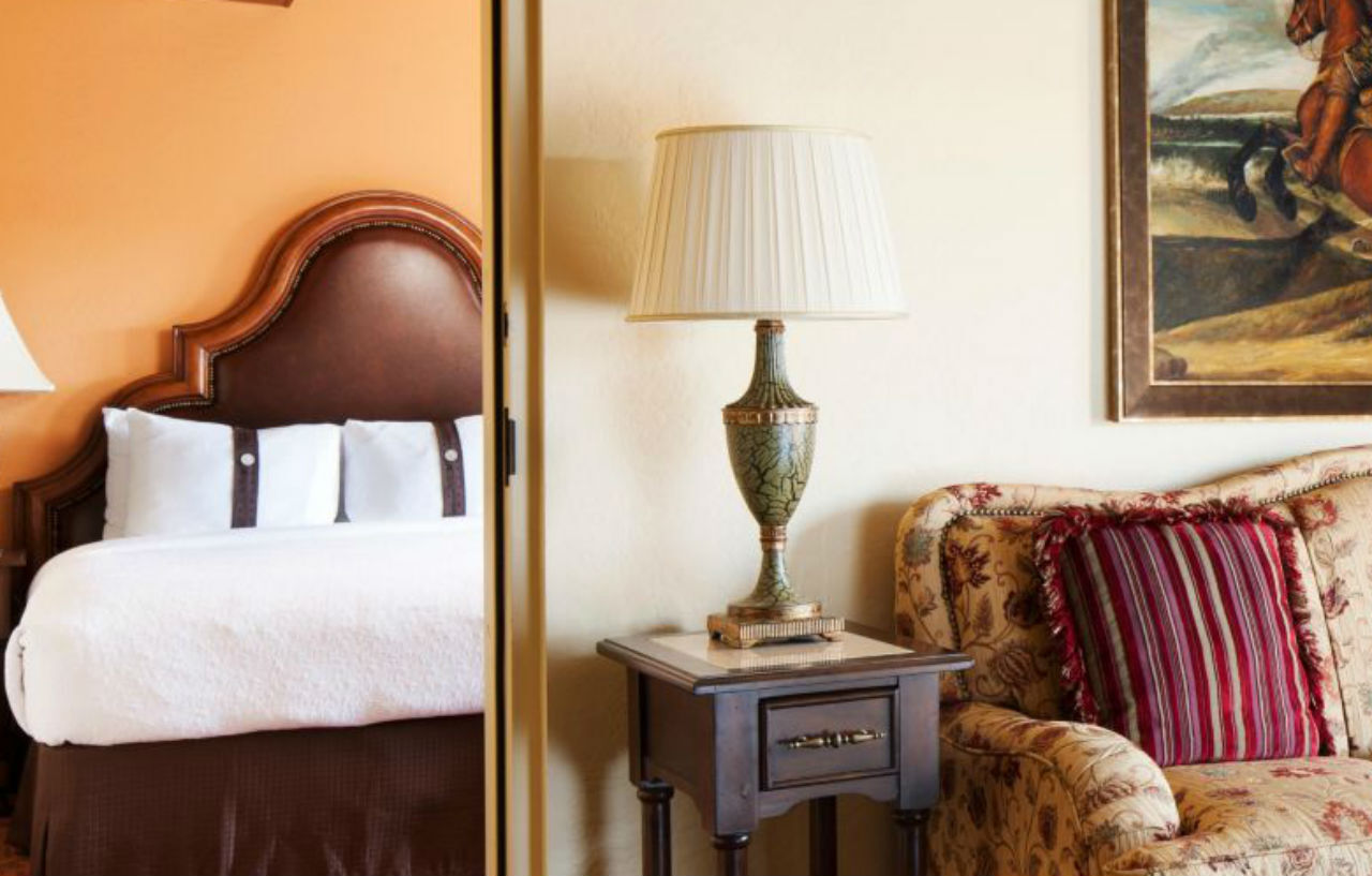 Holiday Inn And Suites Phoenix Airport North By Ihg Экстерьер фото